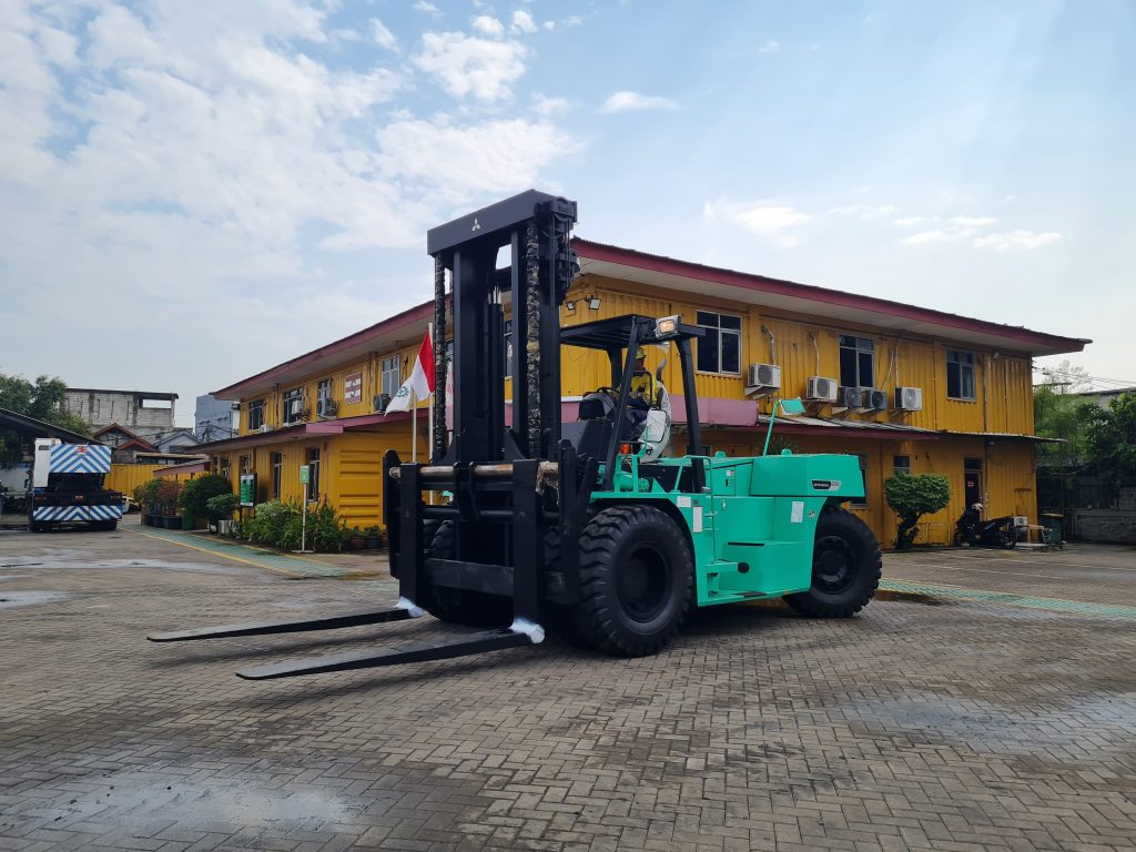 Uji Riksa Forklift